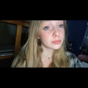 Meet your Posher, Laila